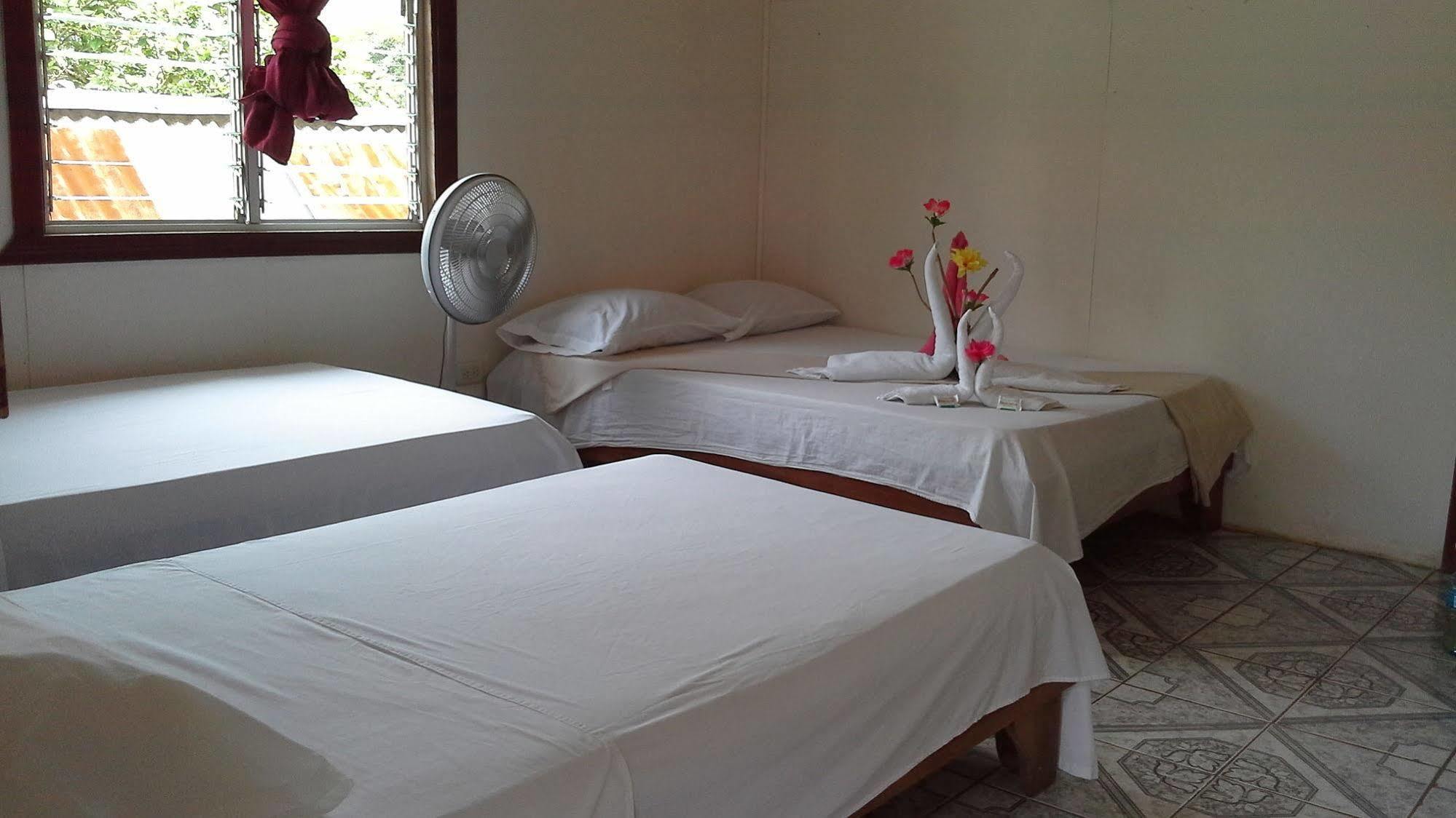 Cabinas Miss Miriam 2 Tortuguero Exterior photo