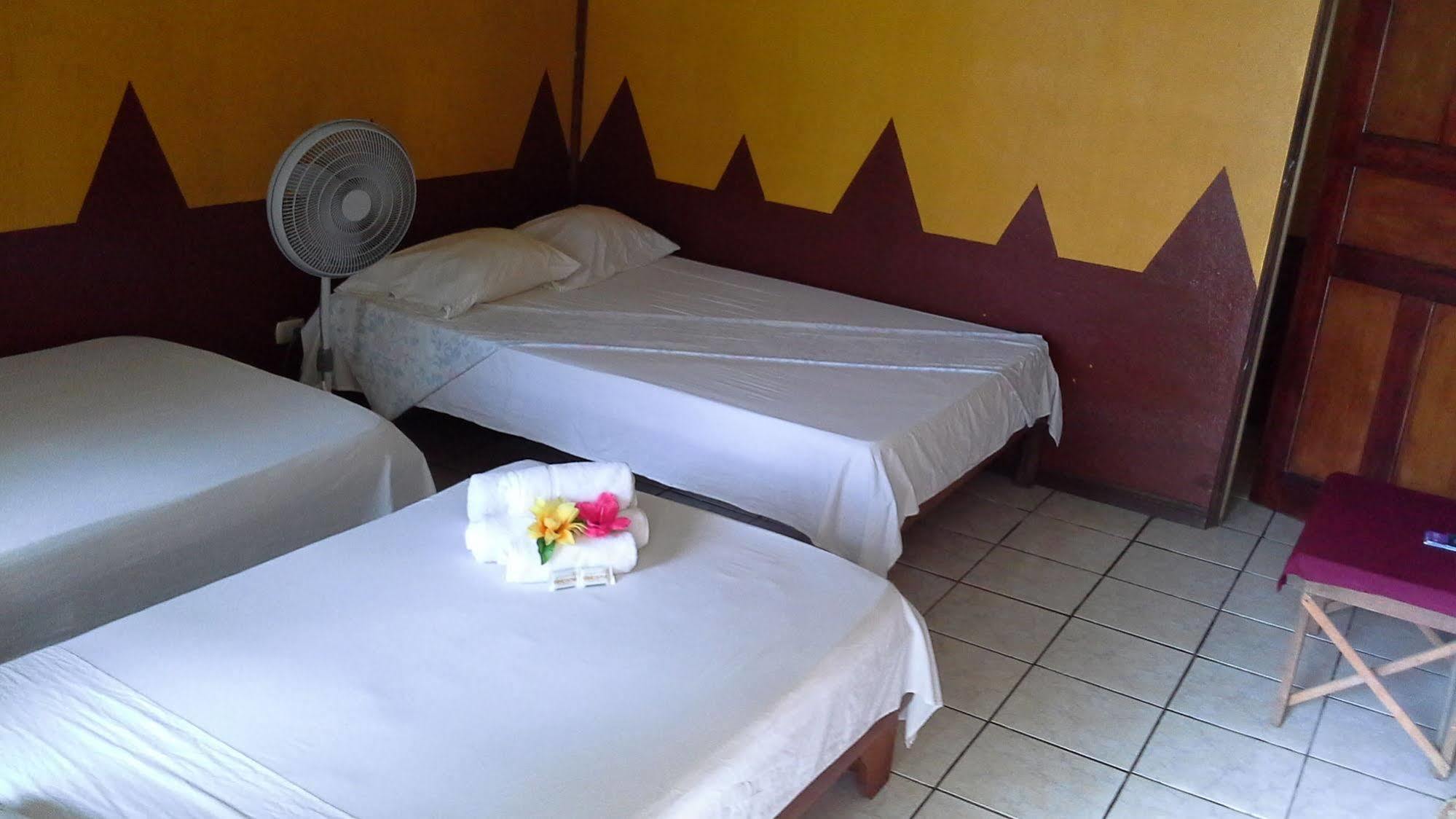 Cabinas Miss Miriam 2 Tortuguero Exterior photo